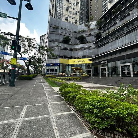 Oasis Regency @ Fort Victoria Bgc Тагуиг Екстериор снимка