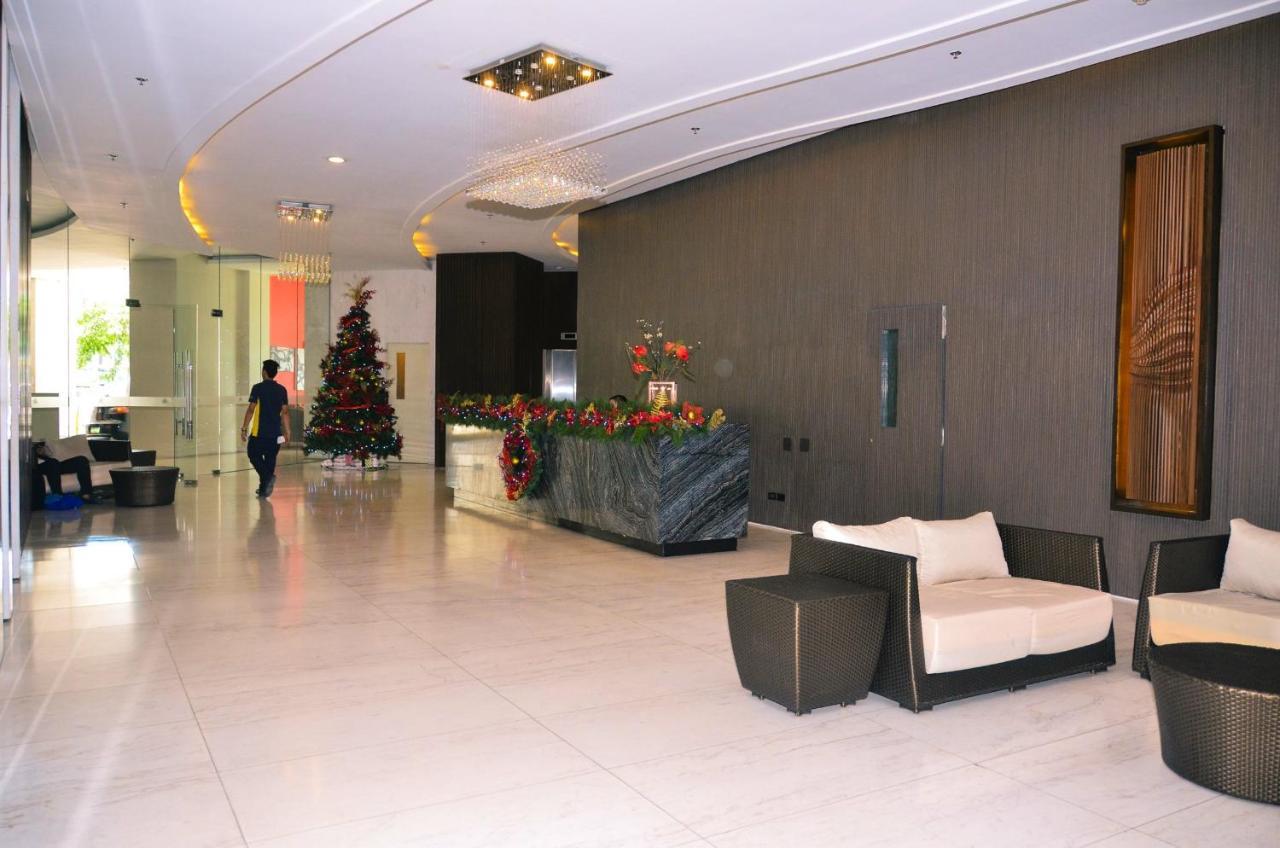 Oasis Regency @ Fort Victoria Bgc Тагуиг Екстериор снимка