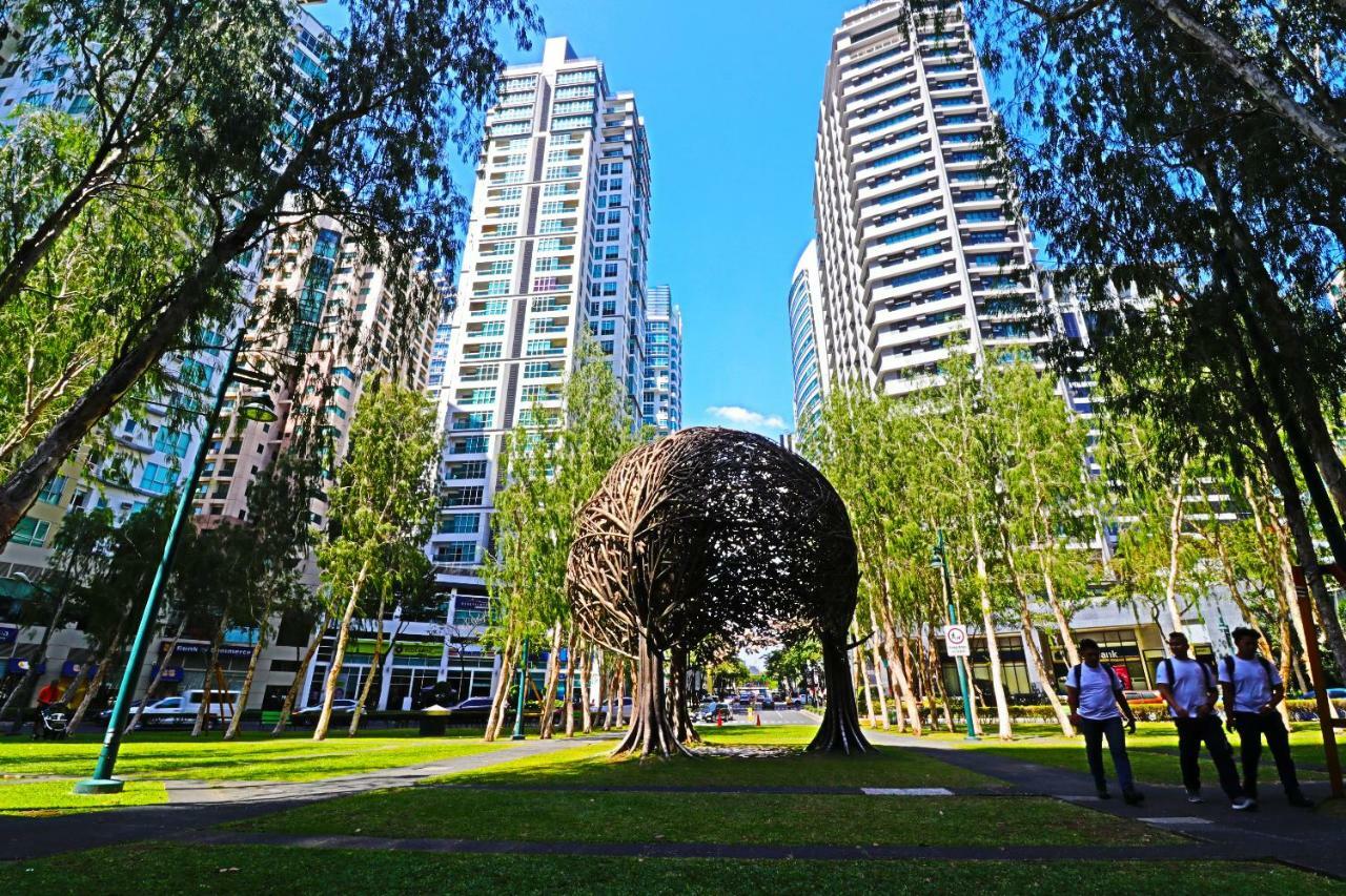 Oasis Regency @ Fort Victoria Bgc Тагуиг Екстериор снимка