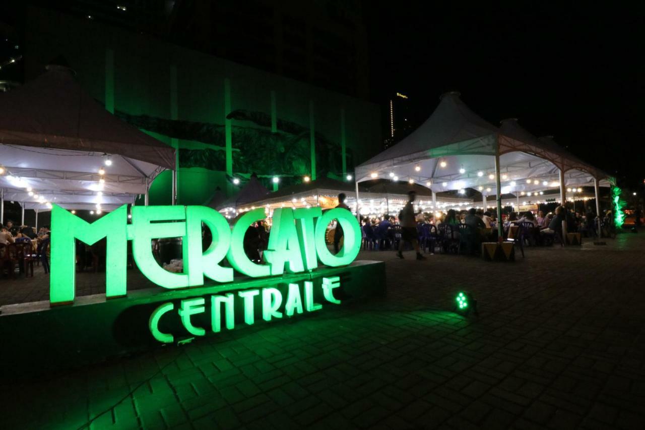 Oasis Regency @ Fort Victoria Bgc Тагуиг Екстериор снимка